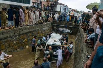 Pakistan morti e oltre feriti a causa delle piogge monsoniche