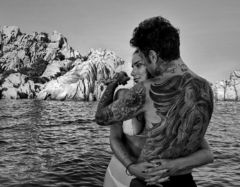 Fedez la fidanzata Giulia Honegger compie gli anni la dedica speciale