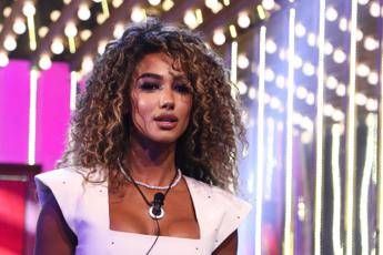 Samira Lui a Verissimo chi e la valletta de La ruota della fortuna