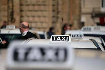 Caro carburanti protesta dei taxi il ottobre sotto il Mef
