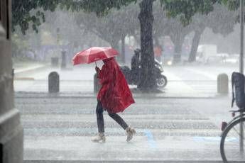 Italia nella morsa del maltempo perturbazione in arrivo con piogge e nubifragi le previsioni di Betti Cnr