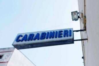 Donna colpita con una padella mentre teneva in braccio il figlioletto arrestato ex compagno