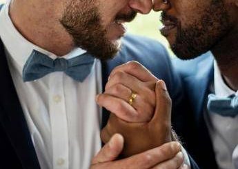 Matrimonio gay contratto in Europa va riconosciuto la sentenza della Corte Ue