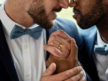 Matrimonio gay contratto in Europa va riconosciuto la sentenza della Corte Ue