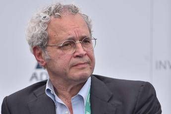 Mentana Piazzapulita e il lapsus sul programma di Formigli