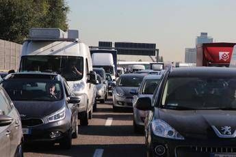 Incidente sulla Pontina feriti traffico in tilt in direzione Roma
