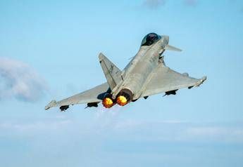 Lituania drone sospetto entra nello spazio aereo si alzano in volo caccia italiani