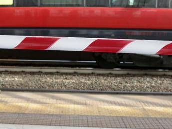 Bologna Rimini ritardi fino a due ore sulla linea ferroviaria dopo linvestimento di una persona
