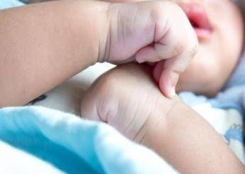 Con dieta mediterranea e pesce in gravidanza meno coliche ed eczema per il bebe lo studio