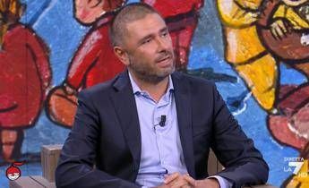 Di Battista in studio a DiMartedi Ho iniziato le terapie per il tumore ci sono tutte le carte per guarire