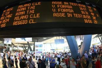 Disagi sullAlta Velocita oggi treni in ritardo fino a unora per inconveniente tecnico cosa sappiamo