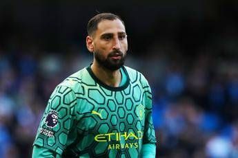 Donnarumma litiga con un tifoso del Liverpool Sei un imbroglione