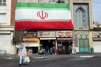 Iran i falchi di Teheran invocano la bomba atomica E il momento giusto