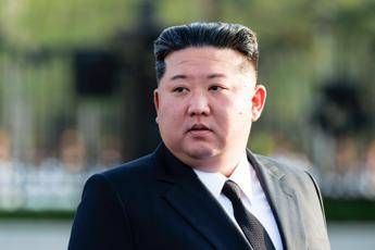 Kim Jong Un giallo sulla morte per emorragia cerebrale la Corea del Nord pubblica foto del leader