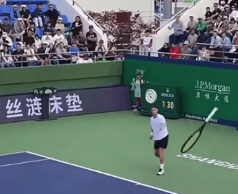Medvedev e Atmane quando saltano i nervi nel tennis e la rabbia supera il limite