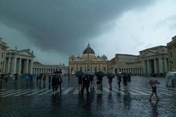 Meteo arriva il maltempo pioggia e temporali da Nord a Sud poi torna il caldo