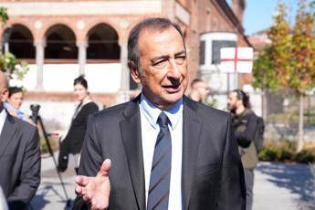 Milano Sala Preoccupazione altissima poche forze dellordine in piazza puo essere solo linizio