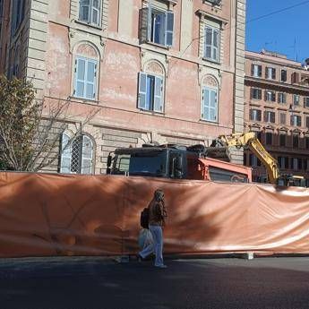 Parcheggio piazza Capponi residenti Ennesimo scavo inutile e i nostri palazzi tremano