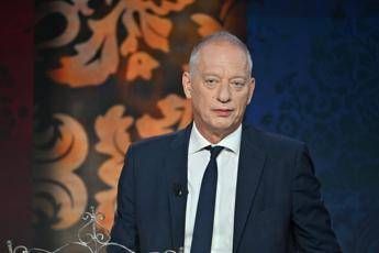 Peter Gomez confessa Ho la sindrome dellimpostore Lamore Ce lei e molto piu giovane di me