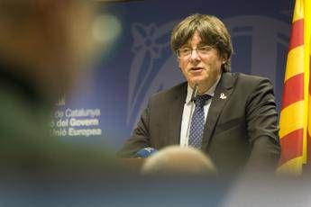 Puigdemont puo tornare in Spagna la Corte revoca larresto scatta il fattore Catalogna sulle elezioni