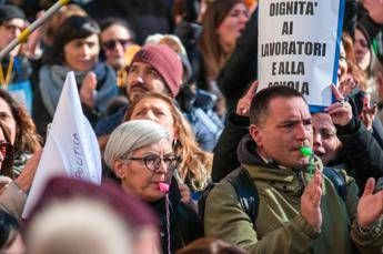 Scuola sciopero nazionale venerdi ottobre docenti e dirigenti in piazza